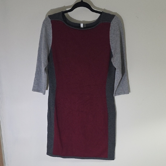 NY Collection Red and Gray Sheath Dress with Raglan Sleeves - Picture 1 of 5